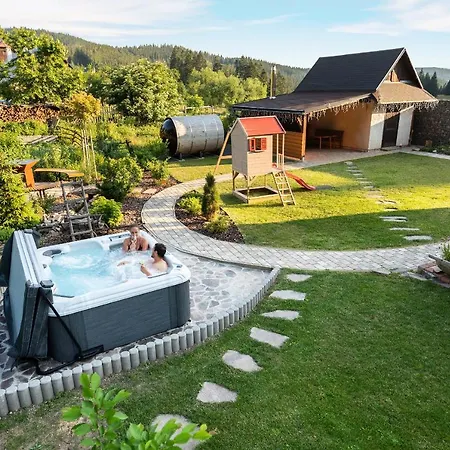 Mistrik אכסניה *