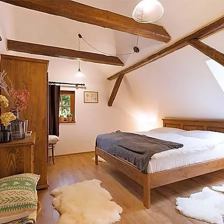 Lodge Mistrik *